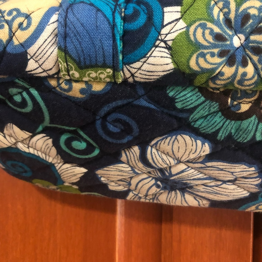 Vera Bradley Blue Flower Print in Villager Style Purse - Picture 8 of 9